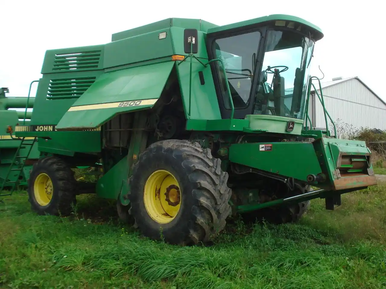 Gallery image 2 for Used John Deere 9500 Combine