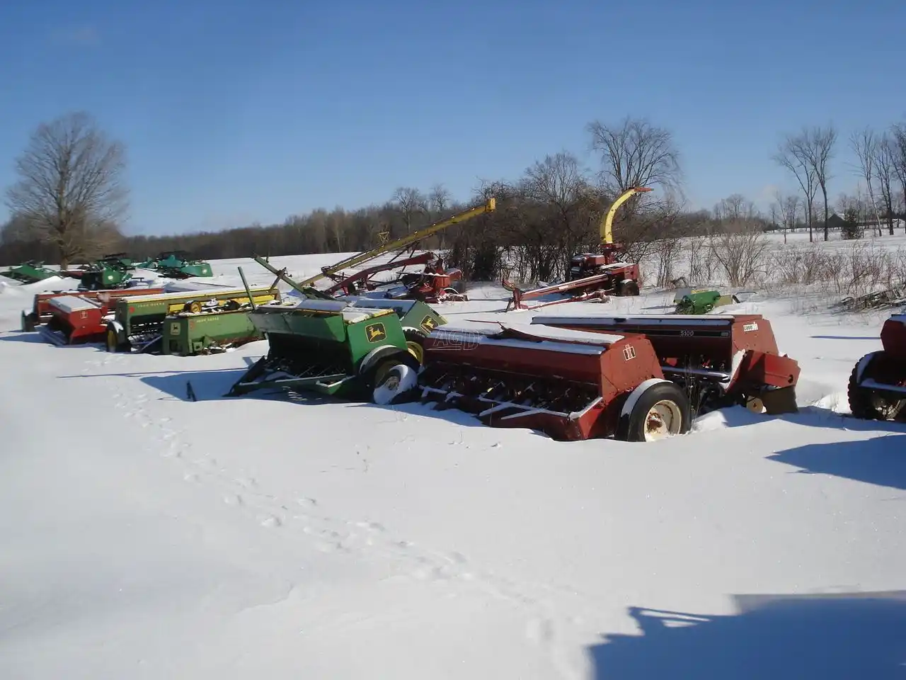 Gallery image 2 for Used IH & John Deere Drill