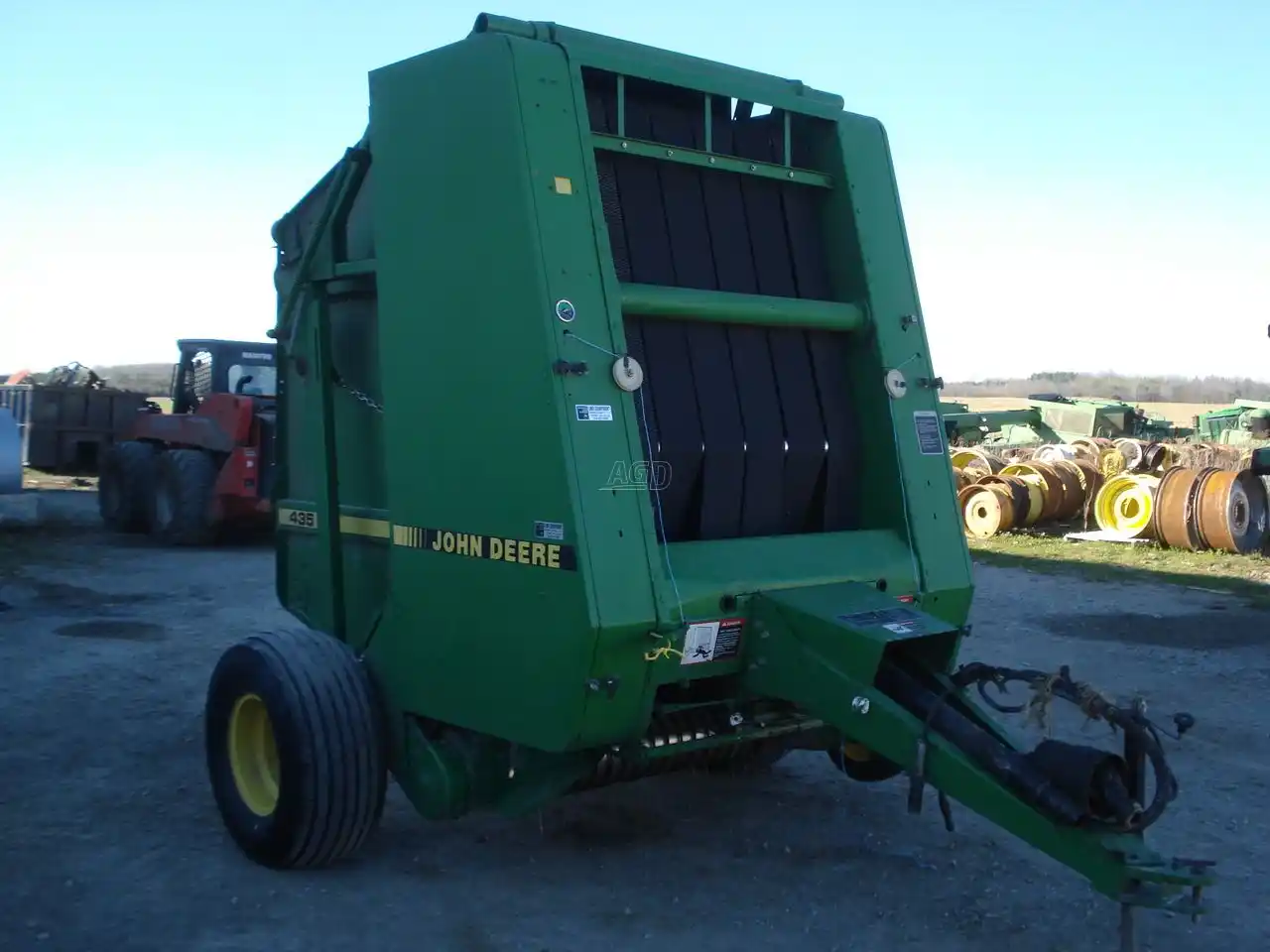 Gallery image 2 for Used John Deere 435 Round Baler