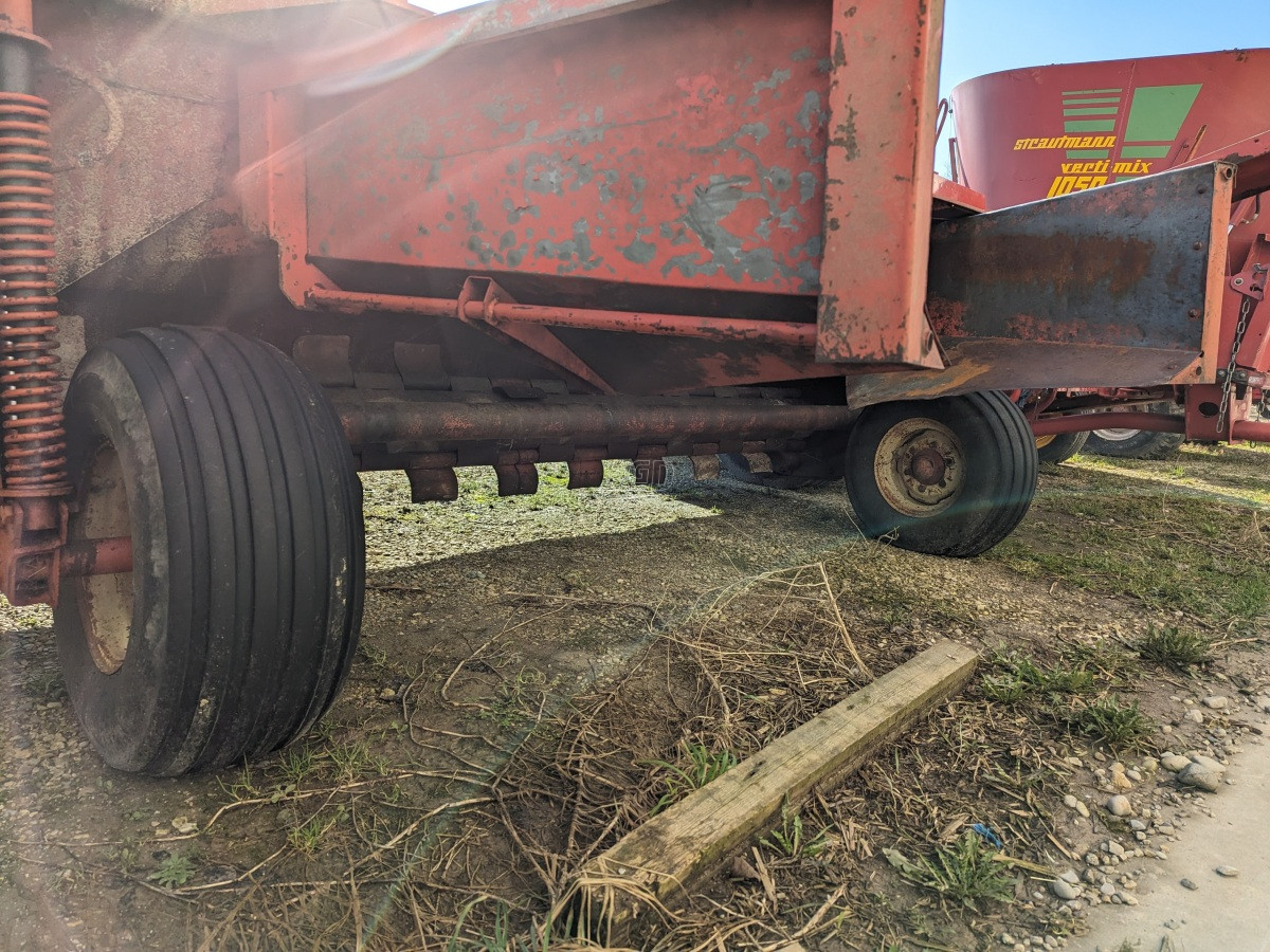 Gallery image 2 for Used New Idea 279 Mower Conditioner