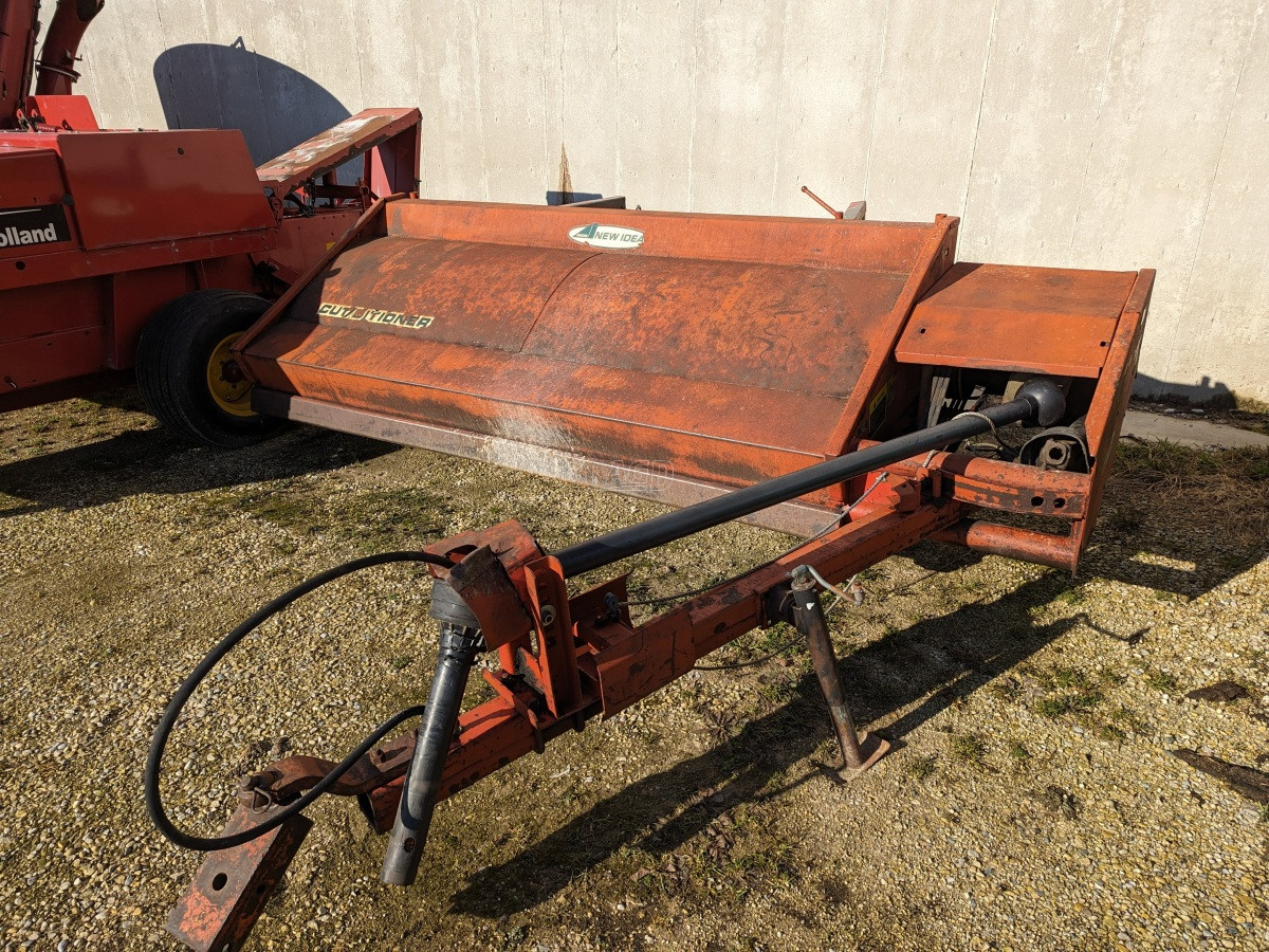 Gallery image 1 for Used New Idea 279 Mower Conditioner