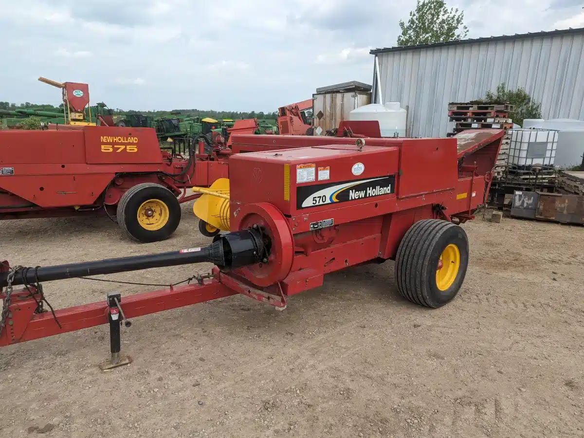 Gallery image 2 for Used New Holland 570 Square Baler - Small