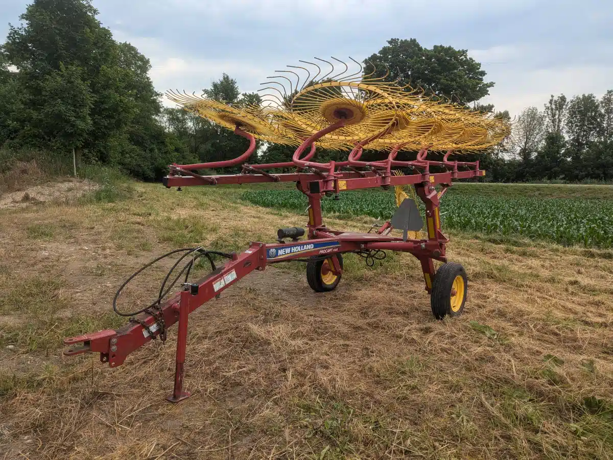 Gallery image 2 for Used New Holland PROCART 1022 Rake