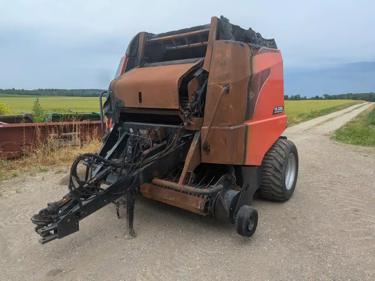 Gallery image 1 for Used Kuhn VB 2265 Round Baler