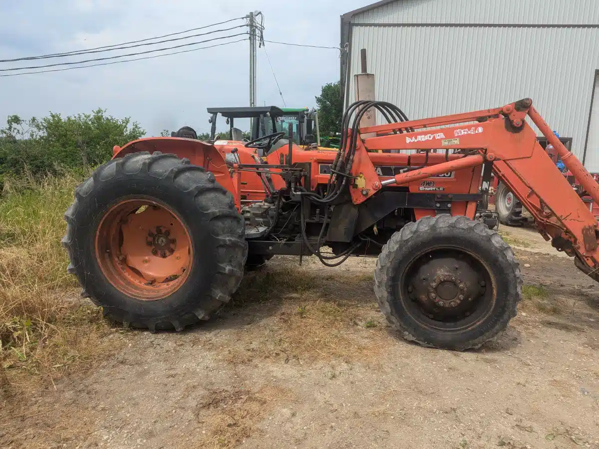 Gallery image 2 for Kubota M7030 Tractor