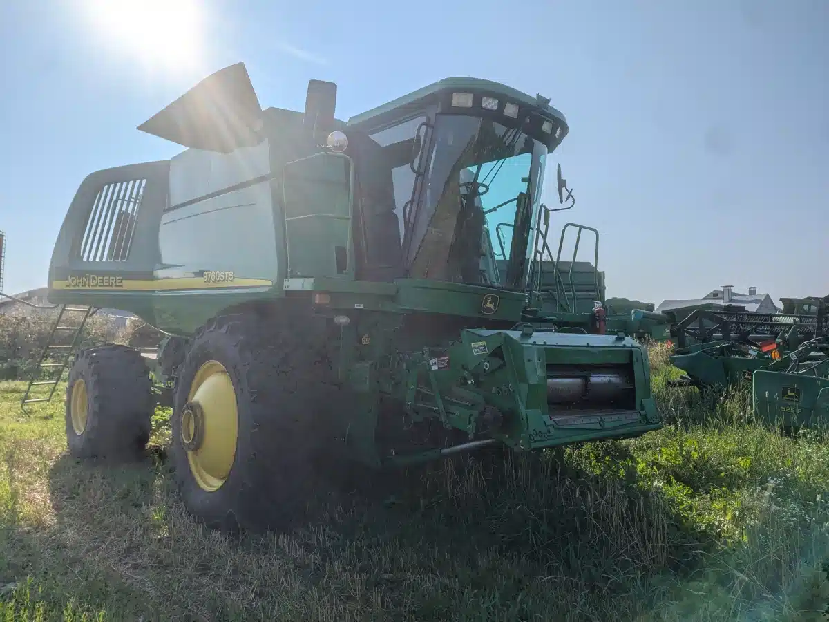 Gallery image 1 for Used John Deere 9760 STS Combine