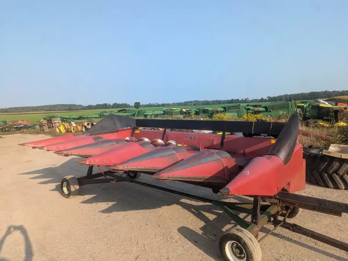 Gallery image 1 for Used Case IH 1063 Header - Row Crop