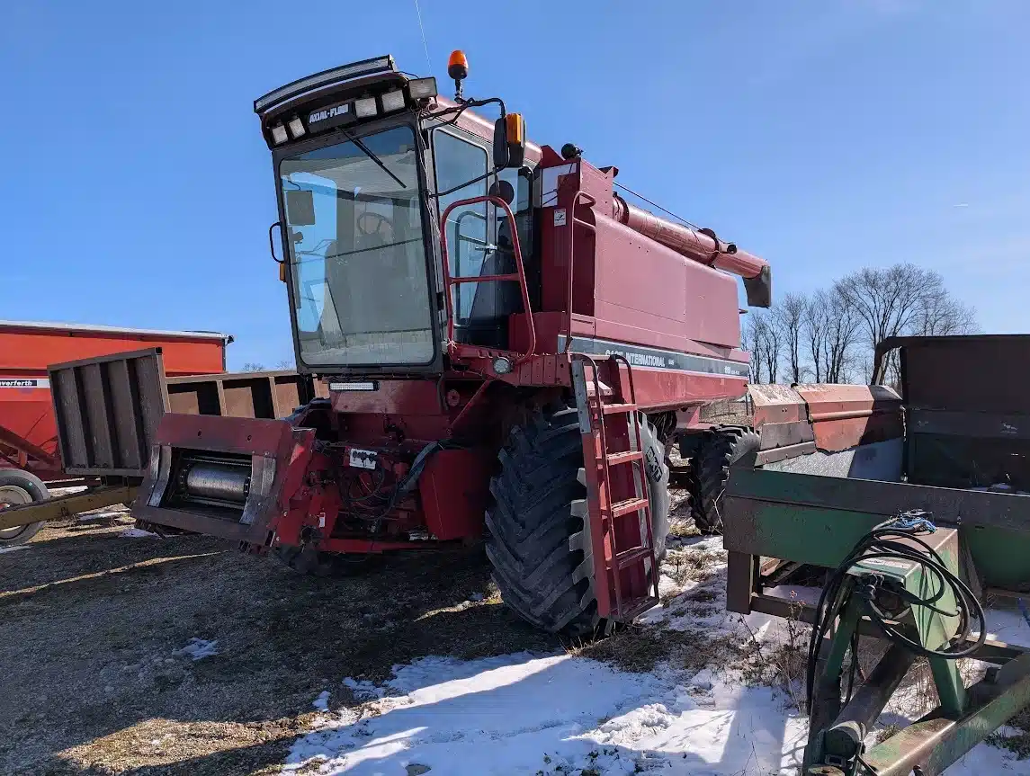 Gallery image 1 for Used Case IH 1666 Combine