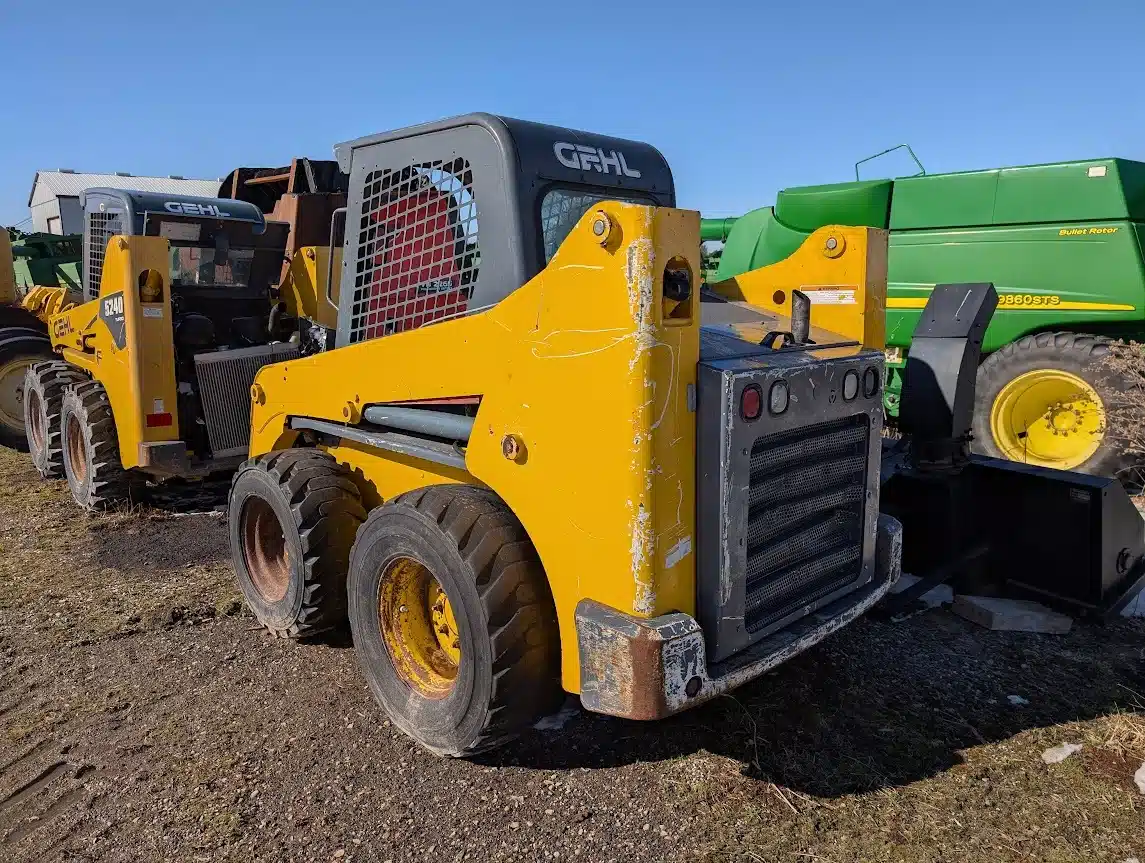 Gallery image 2 for Used Gehl R260 Skid Steer