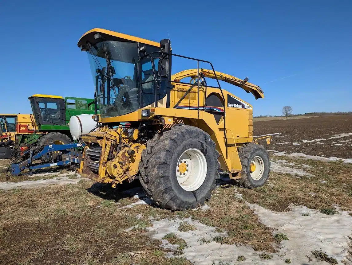 Gallery image 1 for Used New Holland FX28 Forage Harvester