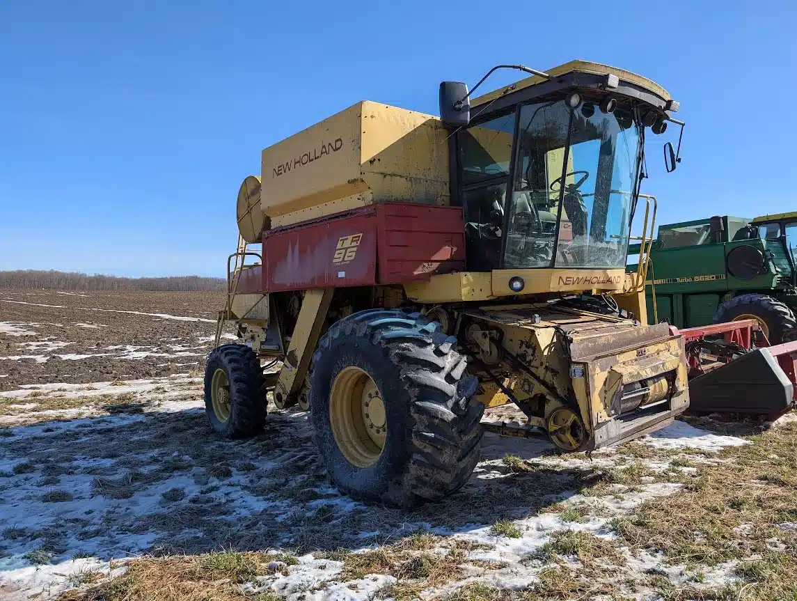 Gallery image 2 for Used New Holland TR96 Combine