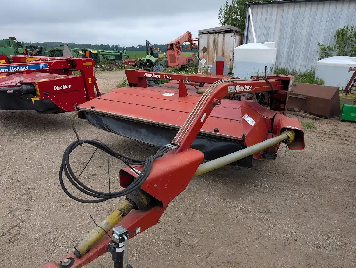 Gallery image 2 for Used New Idea 5209 Disc Mower Conditioner