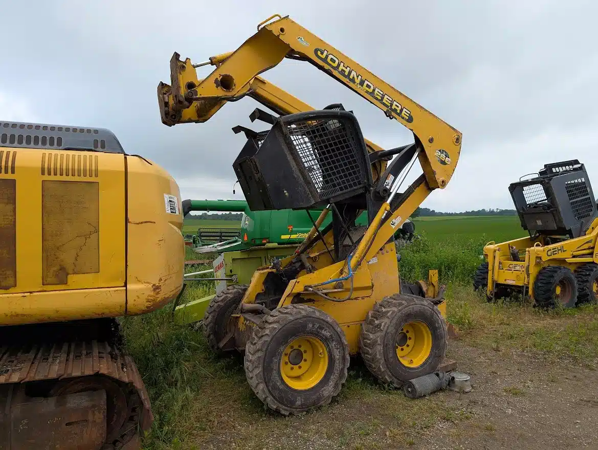Gallery image 1 for Used John Deere 260 Skid Steer