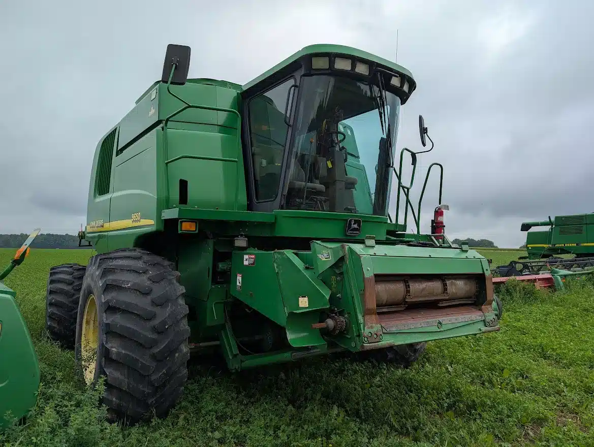 Gallery image 2 for Used John Deere 9650 Combine