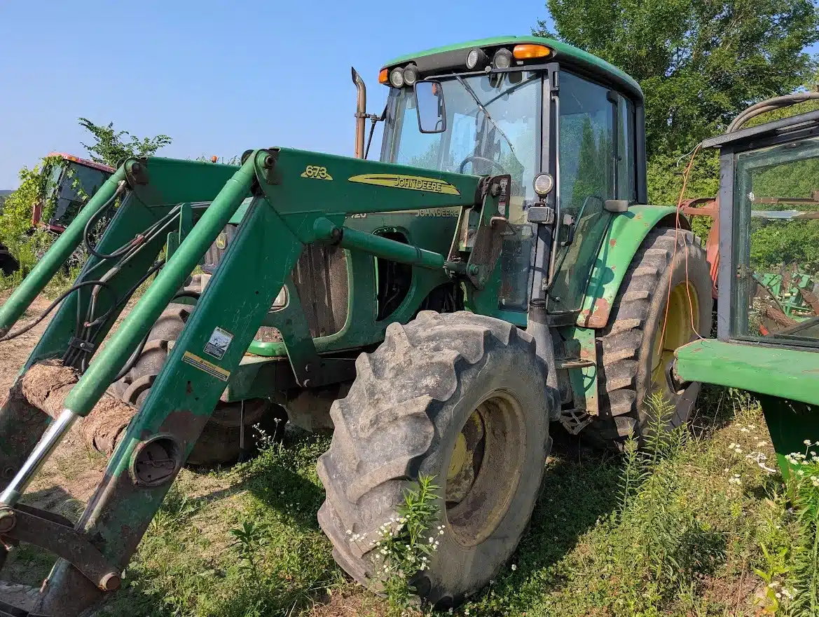 Gallery image 2 for Used John Deere 6420 Tractor