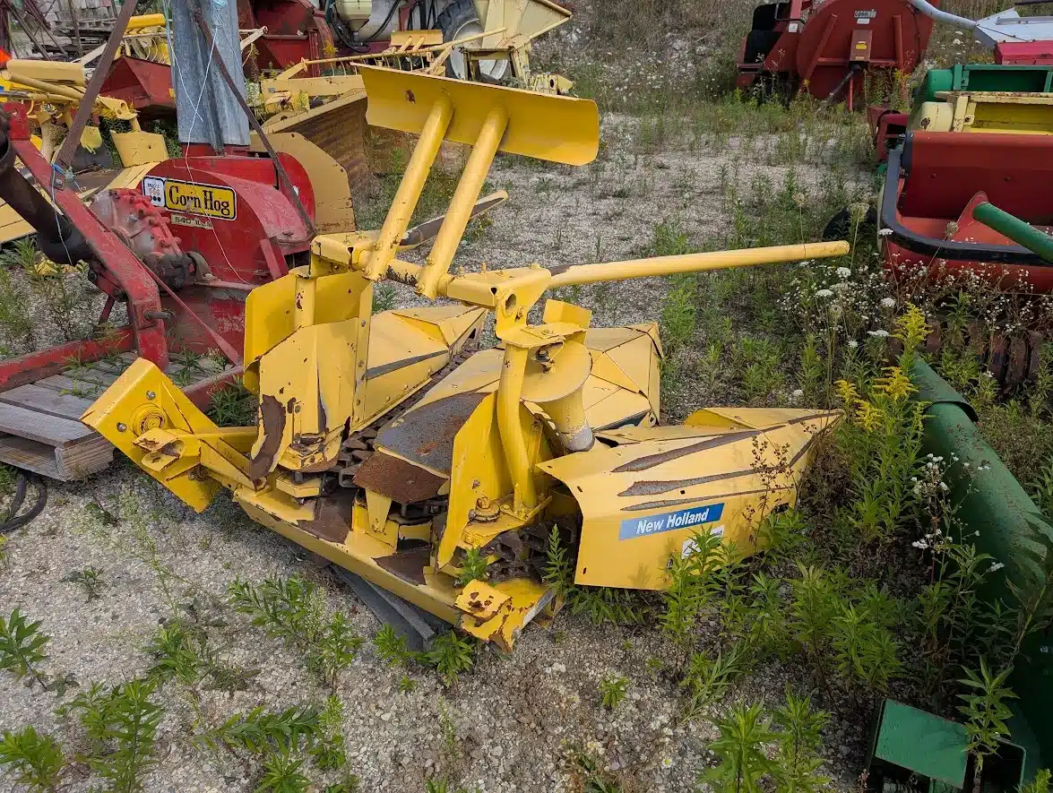 Gallery image 2 for Used New Holland 824 Header - Row Crop