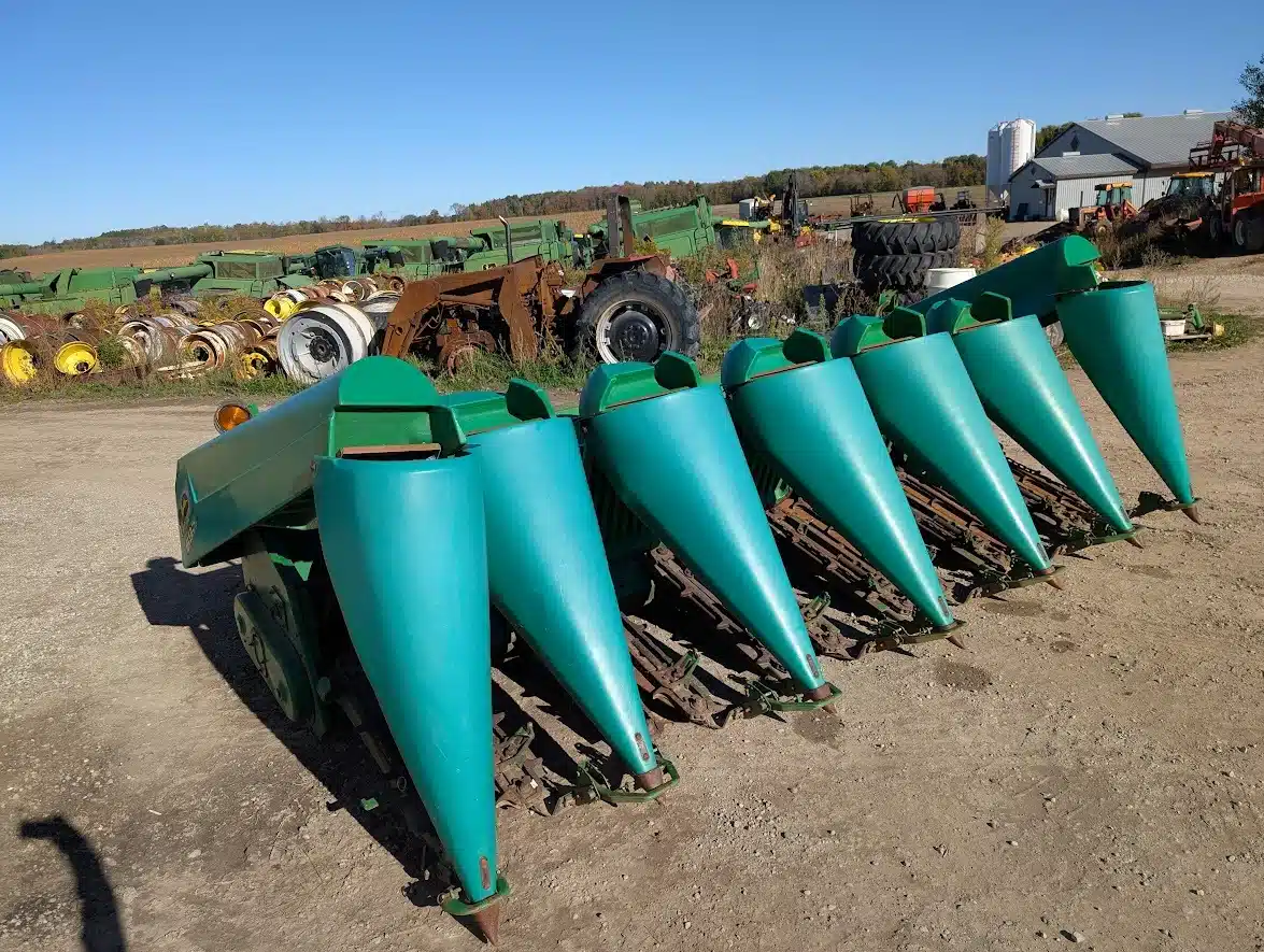 Used John Deere 693 Header - Row Crop