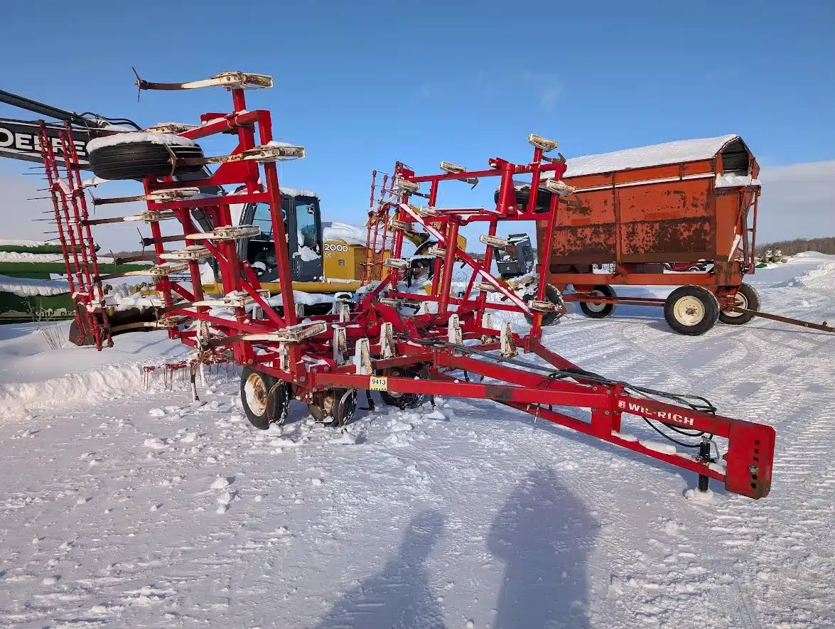 Gallery image 2 for Wil-Rich 2500 Cultivator