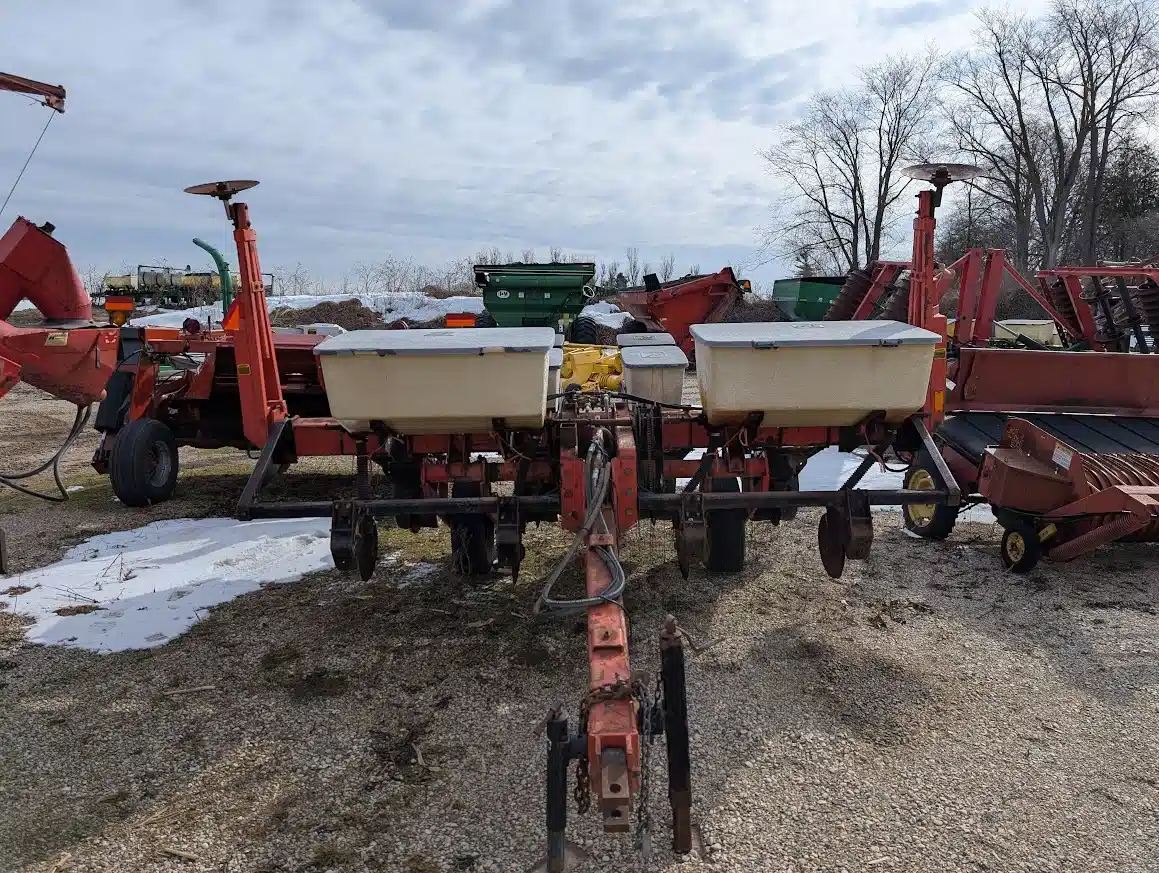 Gallery image 2 for New Idea Kinze Planter