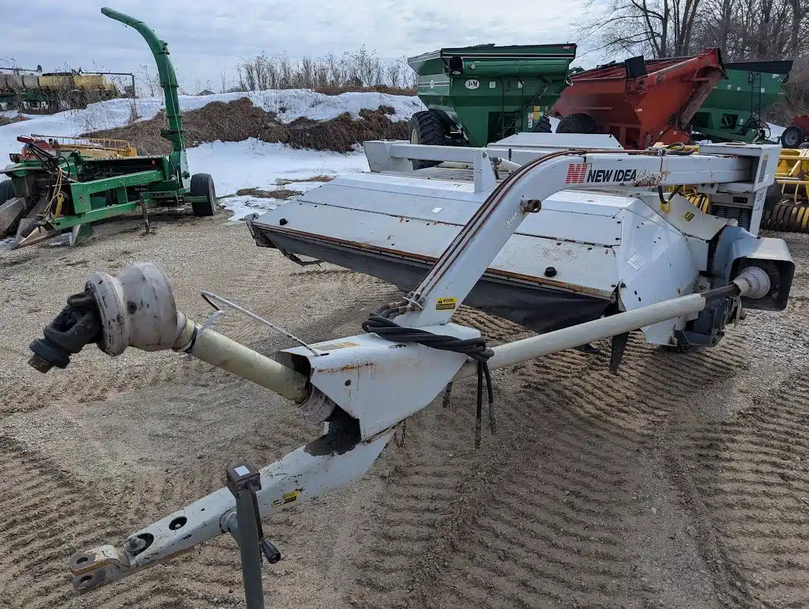 Gallery image 2 for New Idea 5209 Disc Mower Conditioner