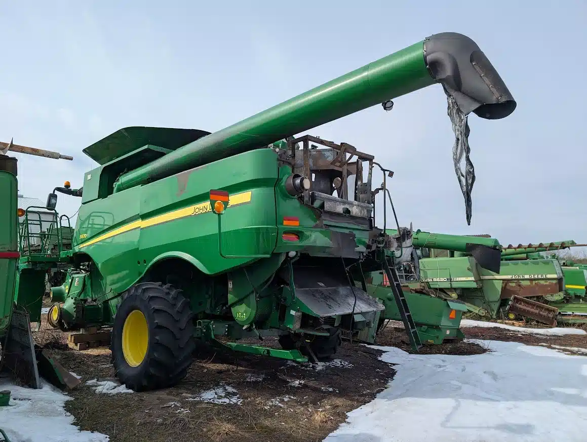 Gallery image 2 for John Deere S670 Combine