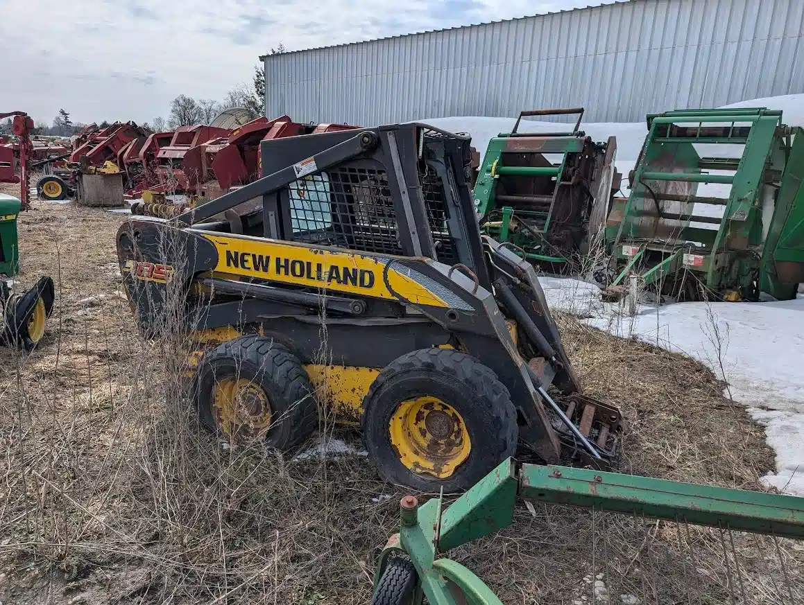 Gallery image 1 for New Holland L185 Skid Steer