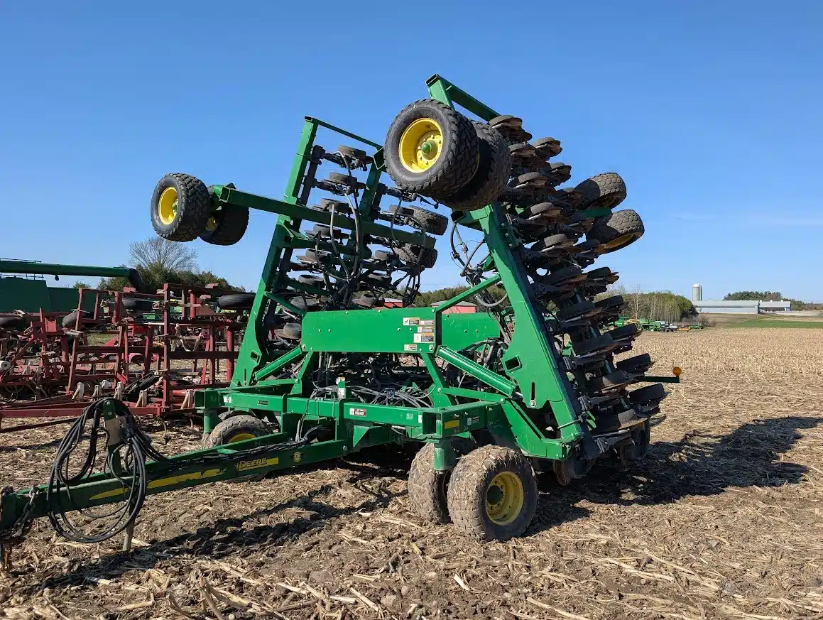 Gallery image 2 for John Deere 1890 Air Drill