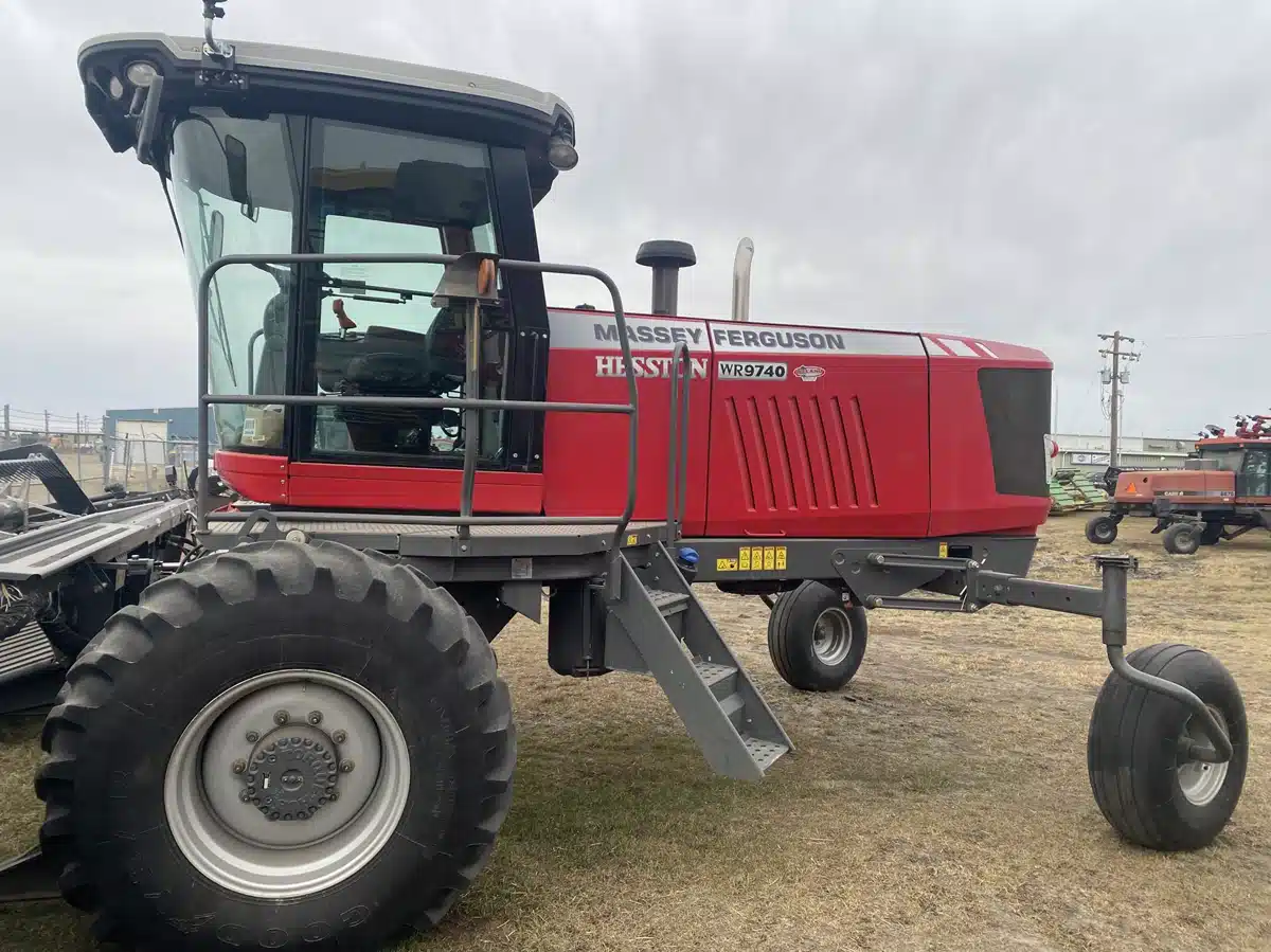 Gallery image 2 for Used 2013 Massey Ferguson WR9740 Windrower