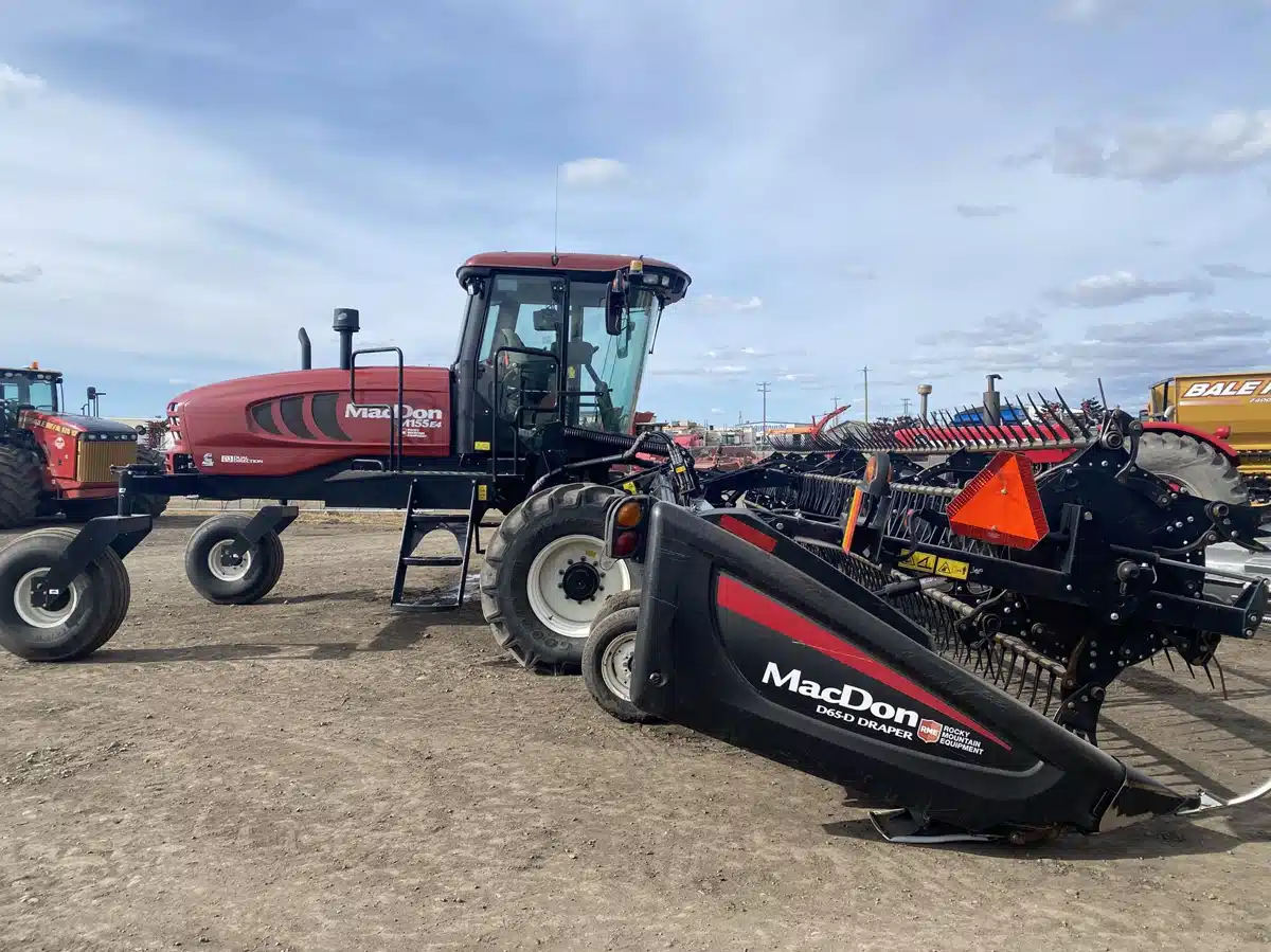 Gallery image 2 for Used 2017 MacDon M155E4 Windrower