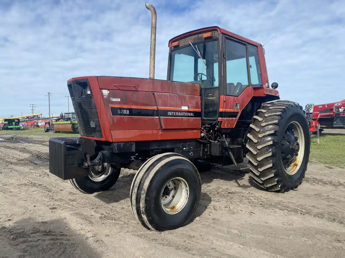 Gallery image 1 for Used 1981 International Harvester 5288 Tractor