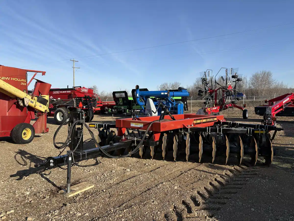 Gallery image 2 for Used 2017 Versatile SD650 Disc