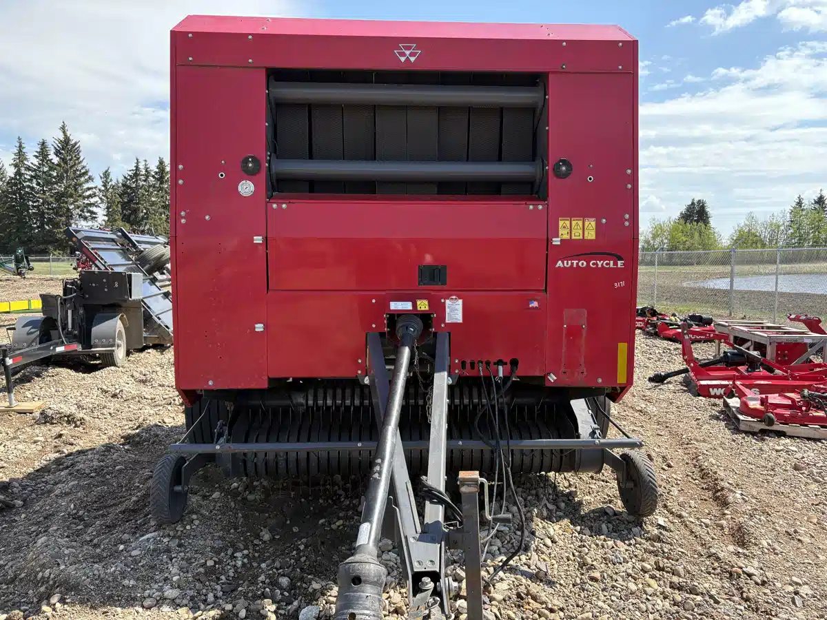 Gallery image 2 for Used 2020 Massey Ferguson 2956 Round Baler