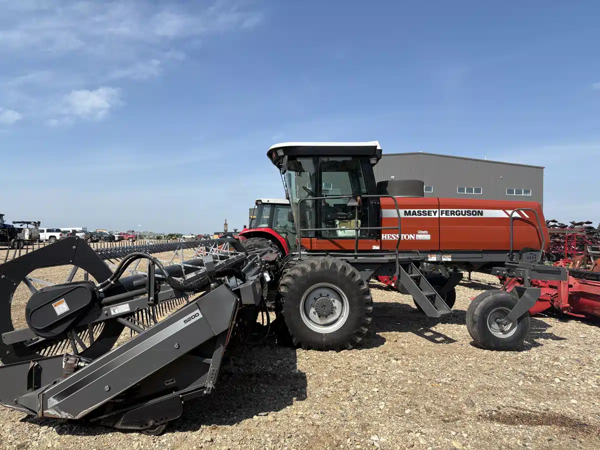 Gallery image 2 for Used 2010 Hesston 9435 Windrower
