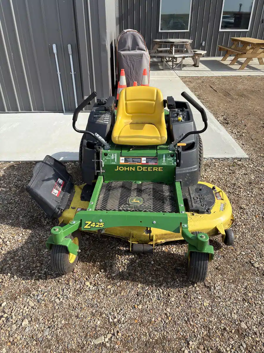 Gallery image 2 for Used 2012 John Deere Z425 Mower - Zero Turn