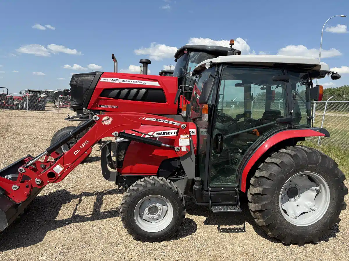 Gallery image 2 for Used 2019 Massey Ferguson 1735M Tractor