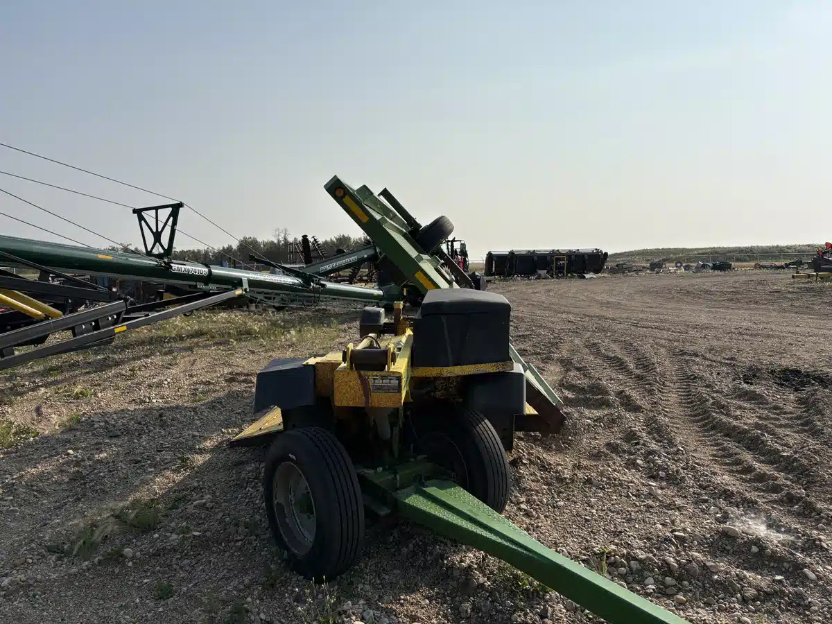 Gallery image 2 for Used 2010 Bergen 6200 Windrower Transport