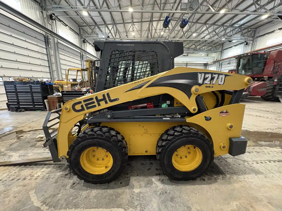 Gallery image 2 for Used 2015 Gehl V270 Skid Steer