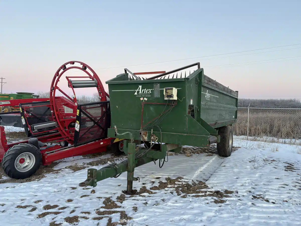 Used 2002 Artex FW1803 Feed Wagon