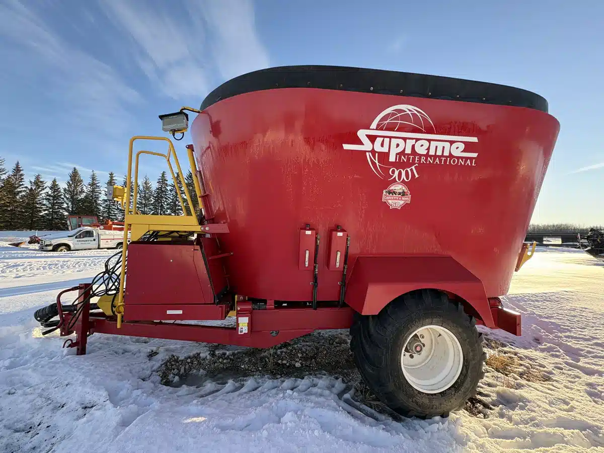 Gallery image 2 for 2020 Supreme 900T TMR Mixer