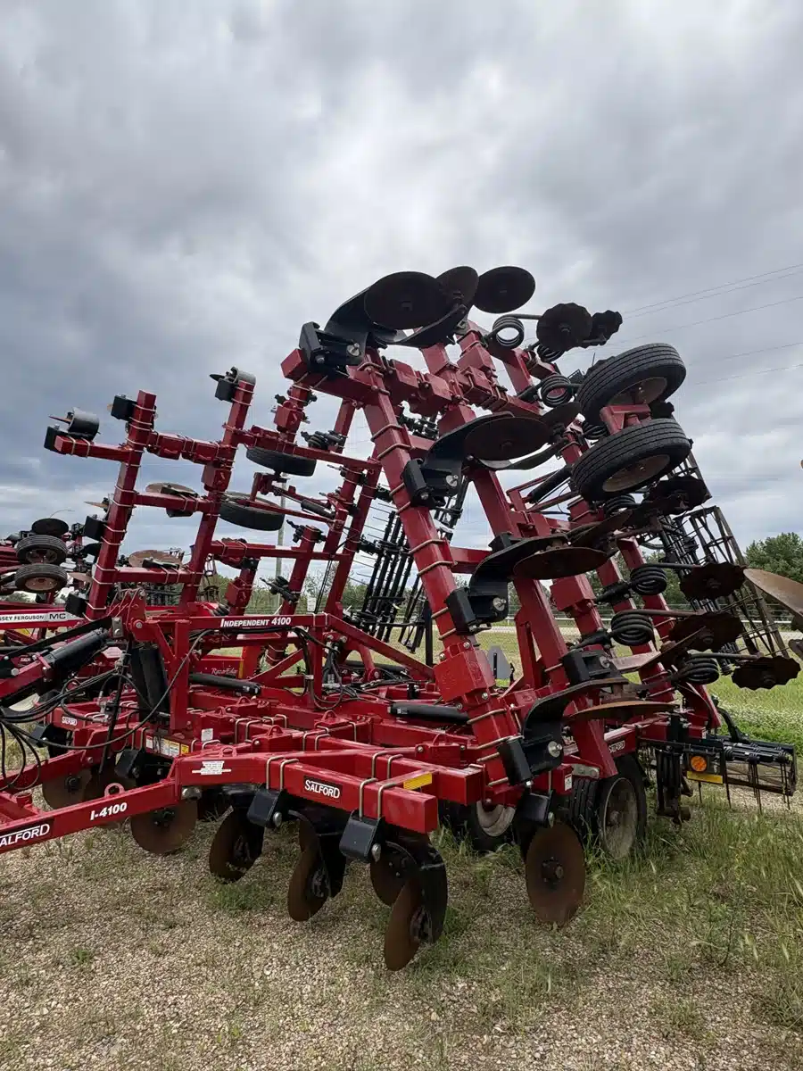 Gallery image 1 for 2020 Salford I-4141 Vertical Tillage