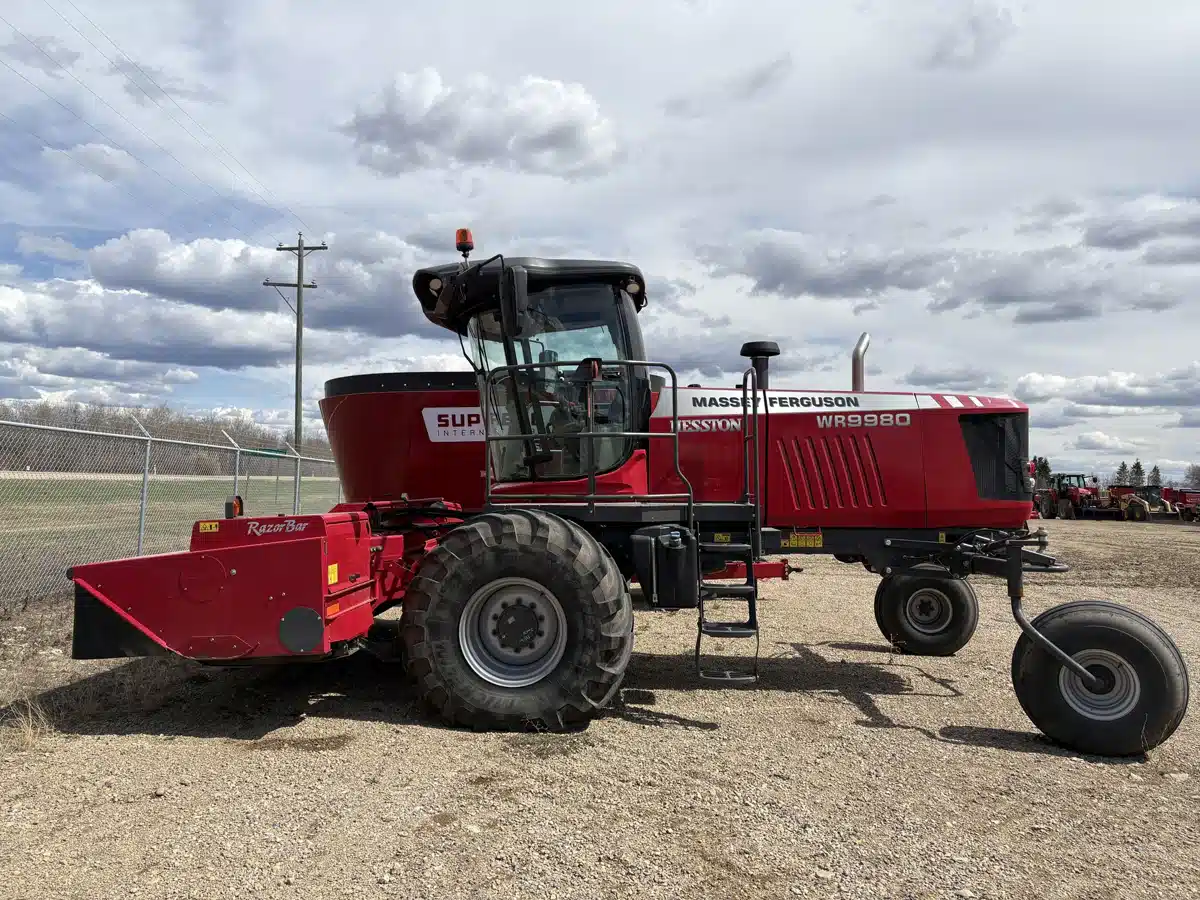 Gallery image 2 for 2020 Massey Ferguson WR9980 Windrower