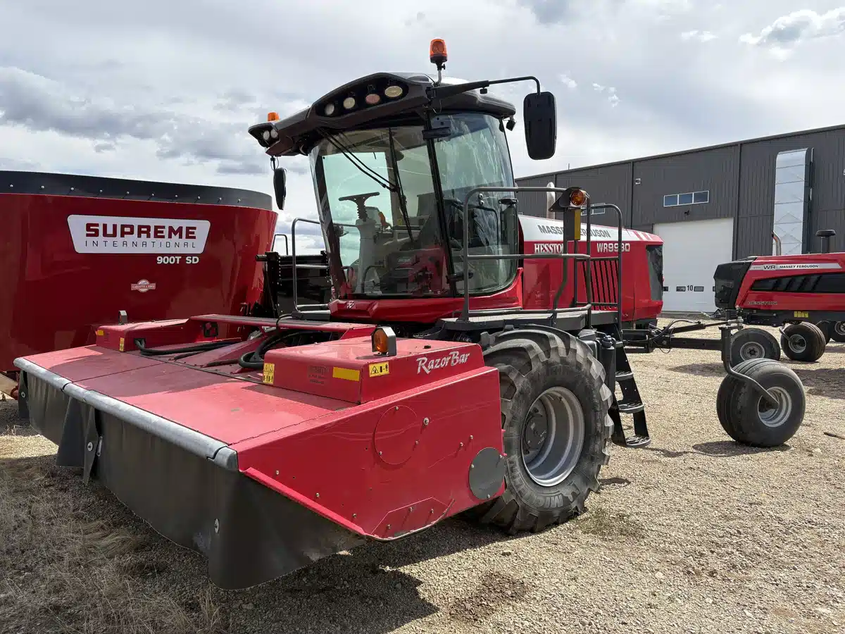 Gallery image 1 for 2020 Massey Ferguson WR9980 Windrower