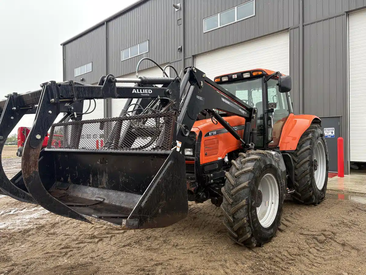 Gallery image 1 for 2005 Agco RT135 Tractor