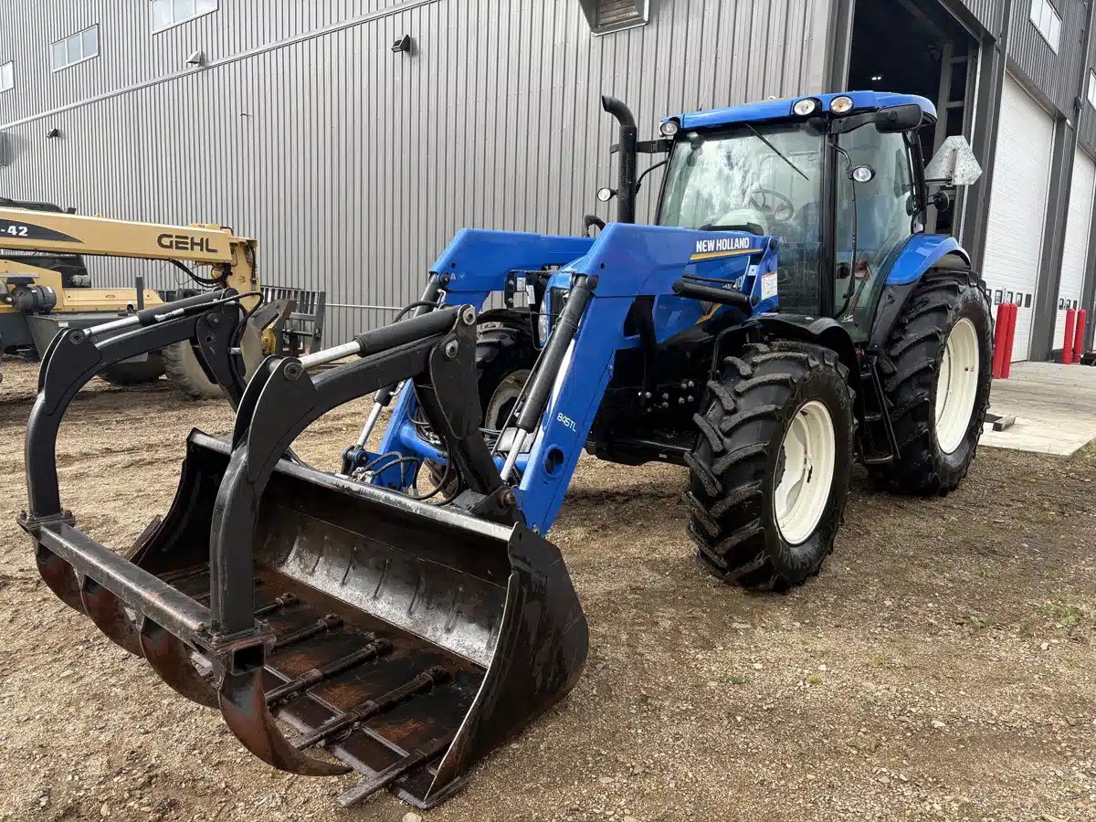 Photo de la Galerie 1 pour 2014 New Holland T6.165 Tracteur