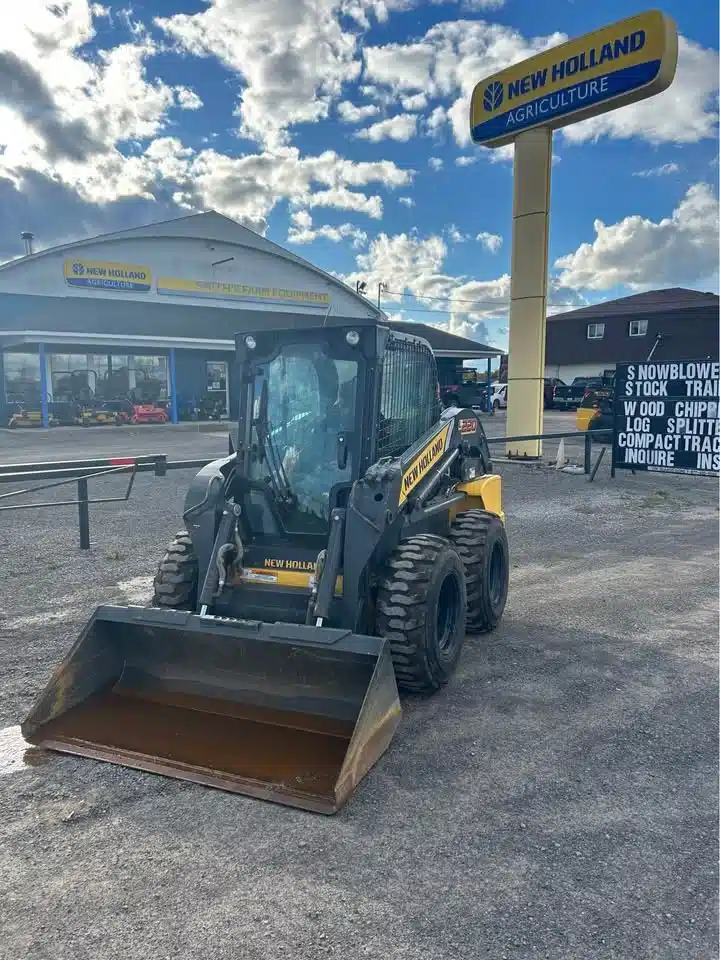 Gallery image 2 for Used 2013 New Holland L220 Skid Steer