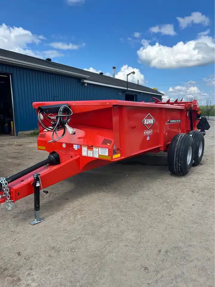 Gallery image 2 for New 2024 Kuhn PS242 Manure Spreader