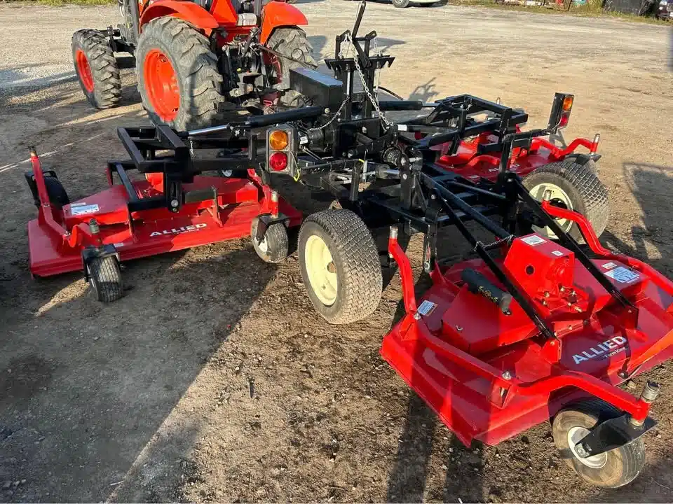 Gallery image 2 for 2014 Farm King YT650 Mower - Finishing