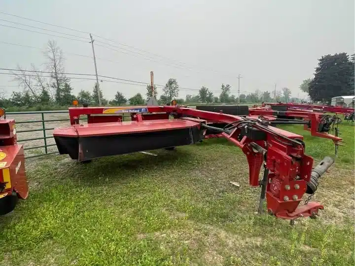 Gallery image 1 for Used 2014 New Holland H7230 Disc Mower Conditioner