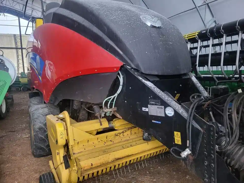 Gallery image 1 for Used 2012 New Holland BIG BALER 330R Square Baler - Large