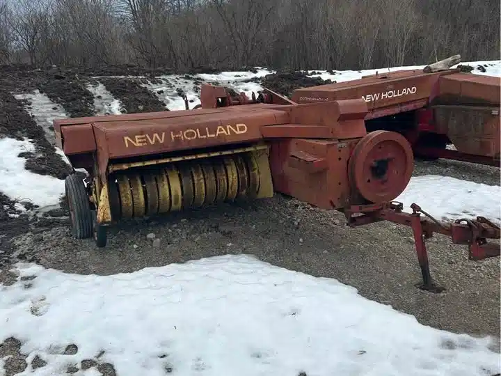 Gallery image 1 for 1975 New Holland 273 Parts New-Used